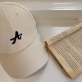 Gorra de béisbol de algodón beige con letra A bordada en azul marino y estilo informal - 56-58cm Ajustable / Beige Caqui