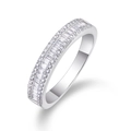 Lussuoso anello in argento S925 con file multiple di moissanite e pietre dal taglio rettangolare - US 7 / Stile Moissanite in Fila