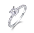 Eleganter S925 Sterling Silber Ring mit quadratischem Moissanit und Pavé-Besatz - US 7 / Prinzess-Schliff Hauptstein mit Seitensteinen (R13132)-1 Karat / Silber