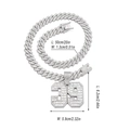 Dettaglio del ciondolo numero 39 ghiacciato con catena cubana da 50cm e dimensioni - Ciondolo Numero 39 con Catena Cubana / 20 pollici / Argento