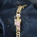Dettaglio del bracciale a catena cubana dorata con strass scintillanti e ciondolo di San Giuda - Bracciale 20CM / Oro Rosa Maglia Cubana