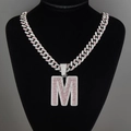 Collar hip hop de cadena cubana con colgante de letra M en cristales rosa y blanco - Alfabeto M Plata-Rosa (PDT802)