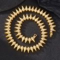 Detailopname van gouden hiphop spike ketting met fonkelende strass-steentjes - 18 Inch (45cm) / Goud