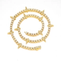 Collana tennis dorata con zirconi bianchi e ciondoli a punta creativi - 45cm / Oro