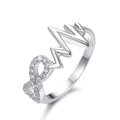 Dettaglio anello in argento 925 con simbolo infinito, linea cardiaca e zirconi scintillanti - US 5 / Oro Bianco
