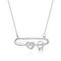 Collana in argento S925 con pendente a spilla da balia, cuore e anello con diamanti - Argento 925 / Oro Bianco