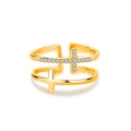 Makro-Detail des goldenen zweischichtigen Kreuzrings mit funkelndem Zirkon auf weißem Grund - US Größe 7 Offen (Verstellbar) / Gold
