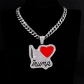 Détail du pendentif I Heart Trump avec cœur rouge sur chaîne à maillons cubains diamants - Pendentif argenté uniquement