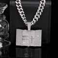 Collana cubana argentata con ciondolo a forma di Bibbia e croce in finitura argentata - 6.5*6cm / Solo Pendente in Zircone Argentato (Senza Catena)