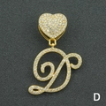 Pendente dorato lettera D con chiusura a cuore e scintillanti pietre incastonate - Solo Ciondolo Con Lettera / Oro Lettera Corsiva D