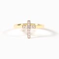 Elegante anillo de plata S925 chapado en oro con cruz minimalista y circonitas engastadas - Talla US 5 / Dorado