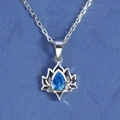 Collana loto in argento sterling S925 con gemma blu a forma di pera su fondo azzurro - Argento 925 (40+5cm) / Strass Blu