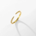 Minimalistischer verstellbarer S925 Sterlingsilber Ring in Gold mit glitzernden Kristallen - Verstellbare US-Größe 7 / Gold