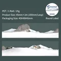 Winterlandschap PET-tape met besneeuwde bergen en bosmotieven voor scrapbooking - Met Sneeuw Bedekt