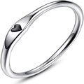 Minimalistischer S925 Sterlingsilber Ring mit schwarzem Emaille-Herz auf weißem Grund - US-Größe 6 / Weißgold