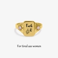 Anello con sigillo dorato rettangolare con incisione Fuck It e zirconi - Taglia US 6 / Oro