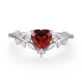 Anillo de plata S925 con circón rojo de corazón y diseño de hojas en la montura - Talla US 6 / Bañado en Platino Con Circonita Roja