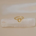 Anello minimalista con nodo a cuore in argento S925 placcato oro su pietra minerale - Taglia US 6 / Oro