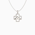 Detalle del colgante de cruz de plata S925 con diseño de montaña y detalle de semilla - Plata 925 / Oro Blanco
