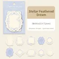 Blaue und cremefarbene Vintage-Reliefaufkleber mit Federmustern für Journaling - Stellar Gefiederter Traum