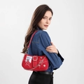 Sac sous le bras en denim rouge avec motif étoile, chaîne métallique et forme de lune - Bordeaux