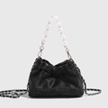 Elegante borsa a nuvola plissettata nera con manico di perle e tracolla a catena - Nero