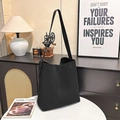 Bolso tote grande negro de ante sintético con correas ajustables para uso diario - Negro