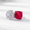 Luxuriöser S925 Silberring mit rotem Rubin im Kissenschliff und Diamant-Rosenblättern - US8# / Laborgezüchteter Rubin
