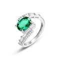 Ring aus S925 Silber mit ovalem grünem Smaragd und asymmetrischem Diamantbesatz - HK11# / Dick Versilbertes Platin (Hauptstein 7*9mm/1.46CT)