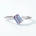 S925 sterling silver ring featuring a rectangular alexandrite stone with side diamonds - Adjustable HK12# / Alexandrite