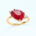 S925 sterling silver ring with drop-shaped red crystal and polished gold finish - HK11# / Synthetic Garnet