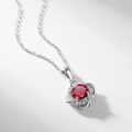 Collana a quadrifoglio in argento sterling S925 con pendente in rubino sintetico - Argento 925 / Rubino Coltivato (Tondo 6.5mm)
