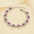 Bracciale in argento S925 con fiori di rubino e zirconi bianchi finemente incastonati - Argento 925 - Lunghezza 223mm / Rubino coltivato in laboratorio