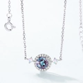 Collana classica in argento S925 con alessandrite rotonda e opali su sfondo bianco - Argento 925 / Argento