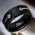 Herrenring aus mattem schwarzem Edelstahl mit roségoldener Linie und zwei Zirkoniasteinen - US 7 / Mattschwarz mit Goldlinie und Doppelzirkonia