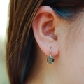 Pendientes de plata S925 con ágata de musgo verde cuadrada usados por modelo - Piedra de musgo cuadrada (ER020273) / Plata 925 / 8*8mm