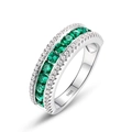 S925 zilveren ring met drie rijen ronde groene edelstenen en witte diamanten detail - Geplatineerd Ronde 2,0mm Hoofdsteen (RG022829)