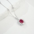 Collana in argento S925 con ciondolo in rubino rettangolare e aureola di diamanti - Argento 925 / Stile Rubino Artificiale (NL024677-R)