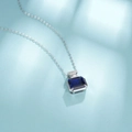 Collana in argento S925 con ciondolo rettangolare in pietra preziosa blu profondo - Argento 925 / Zaffiro Coltivato in Laboratorio NL024684-B