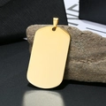 Gepolijste gouden roestvrijstalen dogtag-hanger op grijze steen voor gravures - Militaire Tag-Stijl (12-E-9) / Goud