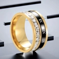 Anello in acciaio titanio dorato con numeri romani neri e pietre di zirconia cubica - US 5 / Oro
