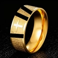 Bague croix dorée pour homme avec texture mate et détails de textes religieux gravés - US 7 / Doré