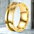 Anello minimalista in acciaio inossidabile placcato oro con scanalatura centrale - US 7 / Oro