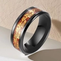 Gros plan d'une bague en acier titane noir avec dragon doré incrusté sur fond rouge - Taille 7 / Fond Rouge Dragon d'Or / Noir/Rouge/Or / 0.0