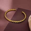Brazalete abierto de cuerda trenzada en acero inoxidable chapado en oro de 18k - Estilo de Torsión en Espiral (32-D-2) / Dorado
