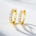 Dettaglio orecchini in argento S925 placcato oro con cinque pietre di moissanite taglio tondo - Argento 925 / Oro (MS061)