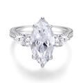Luxuriöser 925er Silberring mit 7 Karat Zirkonia im Navette-Schliff und Birnen-Seitensteinen - US 5 / Weißer Zirkonia