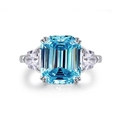 Luxuriöser S925 Silberring mit blauem Stein im Smaragdschliff und seitlichen Zirkonia - US 5 / Blau (Blauer Zirkonia-CBJZ166)