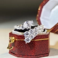 Verstellbarer Ring aus S925 Sterlingsilber mit Wassertropfen-Diamant und eleganter Kurve - Einstellbar Offen / Silber