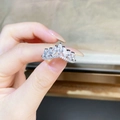 Elegant 925 sterling silver crown V-shaped ring with marquise cut stones and pave diamonds - US 5 / Silver